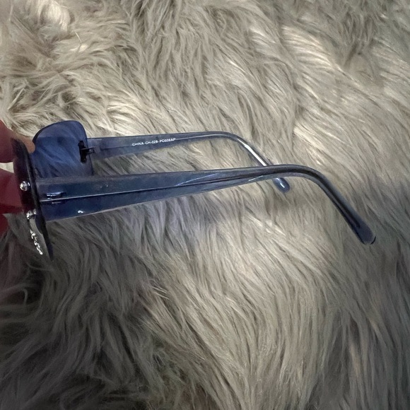 Sunglasses - Picture 3 of 3